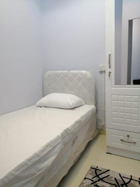 MOE Hostel By PHM Capsule hotel in Dubai
