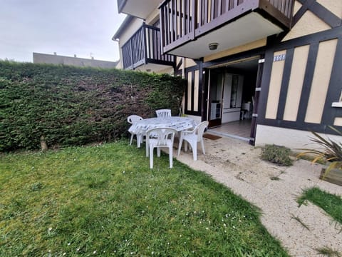 Patio, Garden, View (from property/room), Balcony/Terrace, Dining area, Garden view