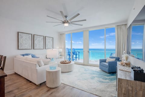 Living room, Photo of the whole room, Sea view