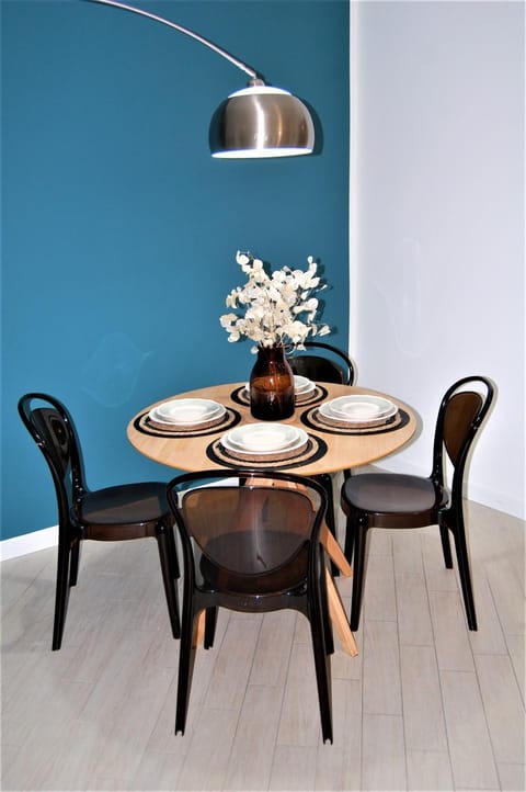 Living room, Dining area, air conditioner