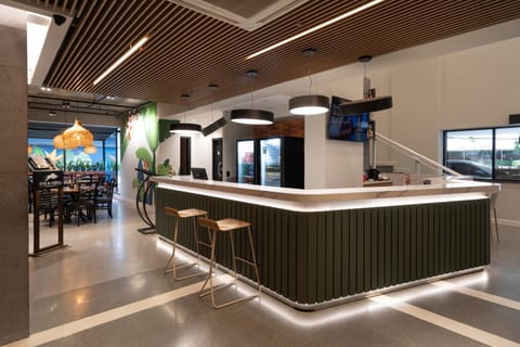 Restaurant/places to eat, Restaurant/places to eat, Communal lounge/ TV room, Lounge or bar, Lounge or bar, Banquet/Function facilities