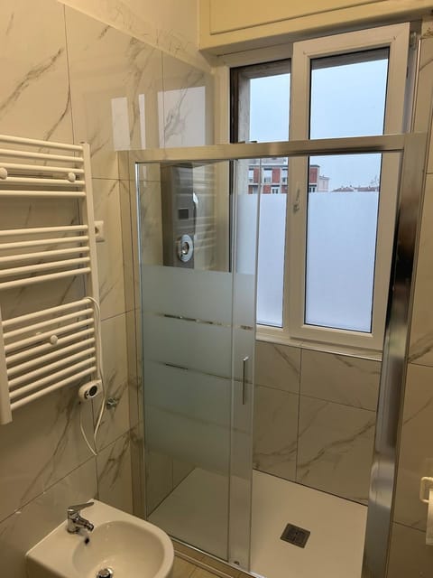 Stanza Dima Vacation rental in Monza