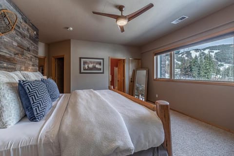 Beautiful Mountain Modern Home 4Bedroom Spa House in Whitefish