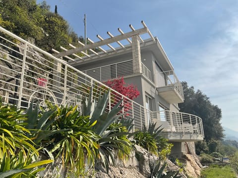 Villa Gabizza villa singola con jacuzzi privata Villa in Malcesine