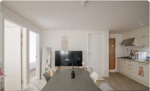TV and multimedia, Dining area