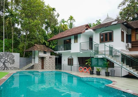 Property building, Swimming pool