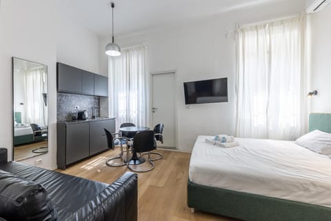 Bed, TV and multimedia, Kitchen or kitchenette, air conditioner