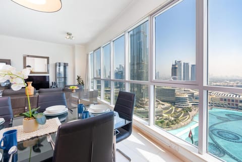 View (from property/room), Balcony/Terrace, Seating area, City view