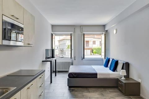 Bed, Kitchen or kitchenette