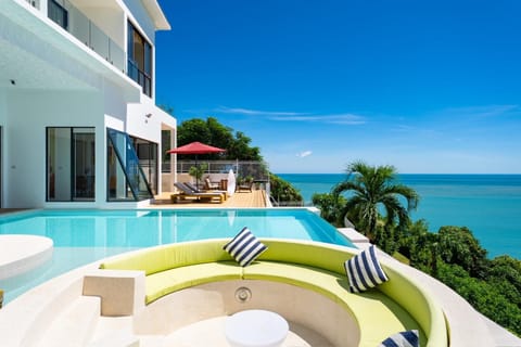 Property building, Balcony/Terrace, Swimming pool, Open Air Bath