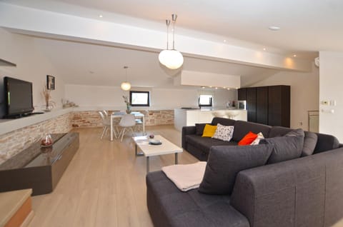 TV and multimedia, Living room