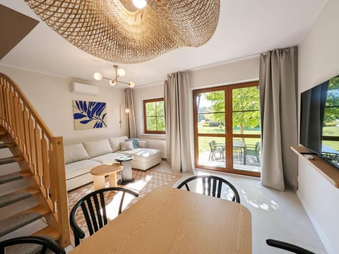 TV and multimedia, Balcony/Terrace, Living room