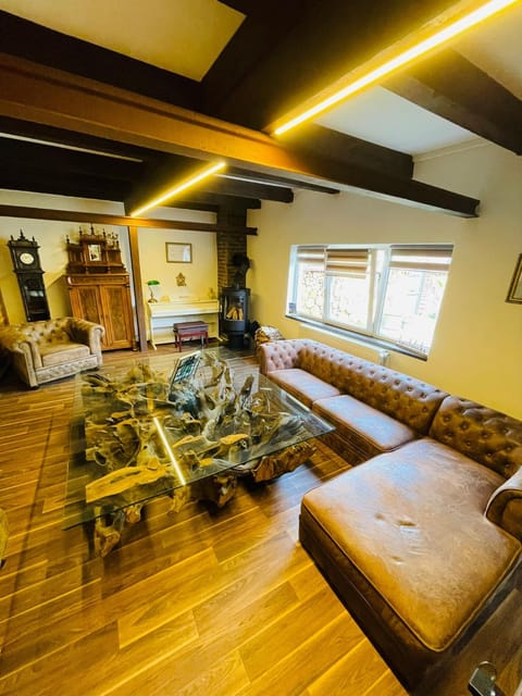 Communal lounge/ TV room, Living room