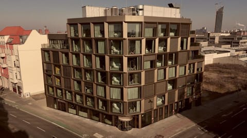 Property building, Day