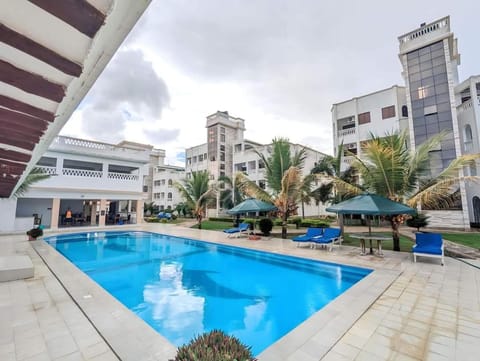 Property building, Pool view, Swimming pool