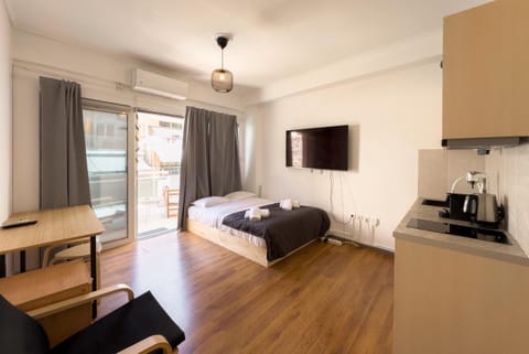 Bed, Kitchen or kitchenette, Photo of the whole room, Dining area