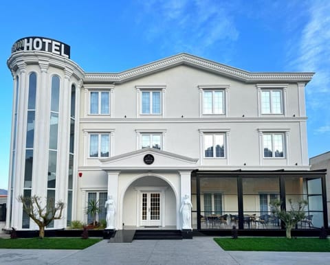 Property building, Facade/entrance