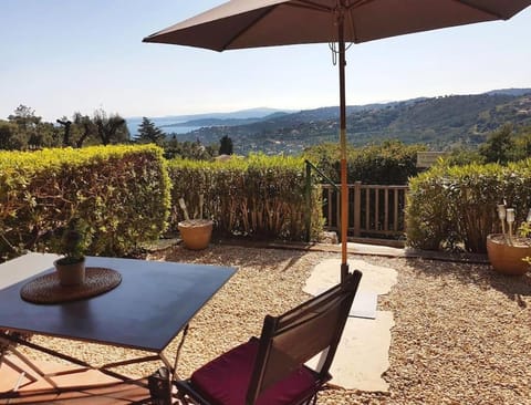 Patio, Natural landscape, Garden, View (from property/room), Balcony/Terrace, Dining area, Mountain view
