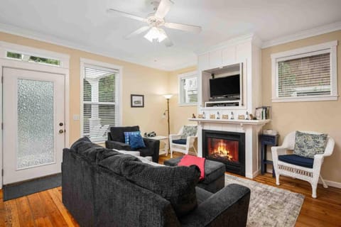 Starry Night. House in Lincoln Beach