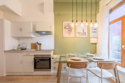 1 bedroom courtyard house typical of Old Lille Bed and Breakfast in Lille