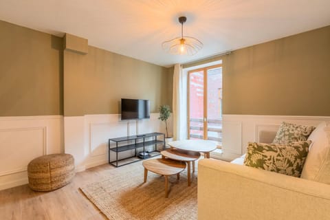 1 bedroom courtyard house typical of Old Lille Bed and Breakfast in Lille