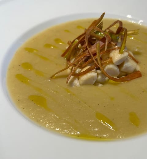 Restaurant/places to eat, Restaurant/places to eat