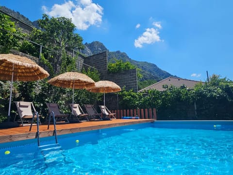 Swimming pool, sunbed