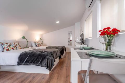 Dining area, Bedroom