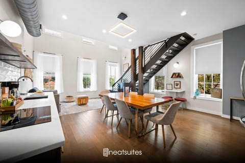 Downtown Views - Walk to Stadiums & Convention Center Apartment in Licking Riverside