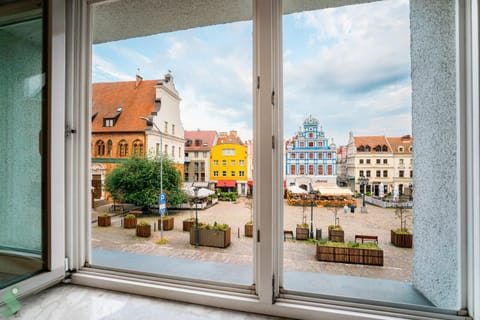 Neighbourhood, City view, Street view, Location