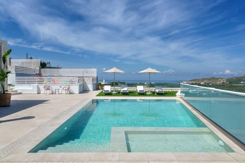 Day, Natural landscape, Mountain view, Sea view, Swimming pool, sunbed