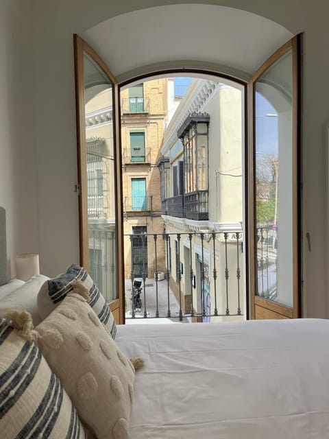 Bed, Balcony/Terrace, Photo of the whole room, Bedroom