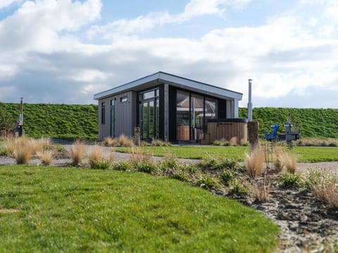 Garden, Hot Tub, Garden view