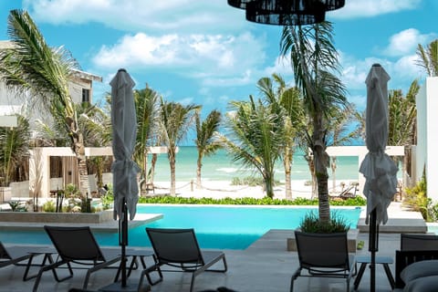 Pool view, Swimming pool, sunbed