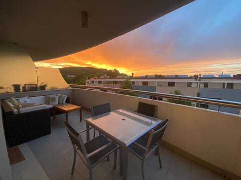Balcony/Terrace, Dining area, Sunset