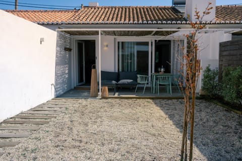 Property building, Patio, Garden