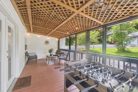 Creekside Retreat by Beyond Expectations House in Pigeon Forge