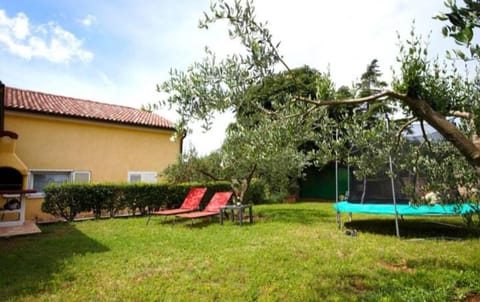 Garden view, sunbed
