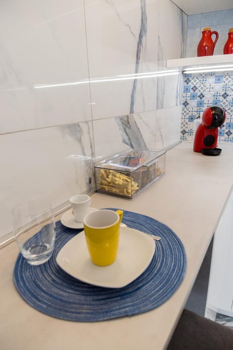 Coffee/tea facilities, Kitchen or kitchenette