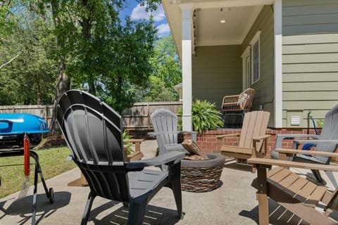 Single Story Fire Pit Updated Close to Downtown House in Phenix City