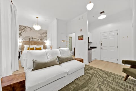 Village of South Walton Studio Ground Floor Easy Beach & Pool Access! House in Rosemary Beach