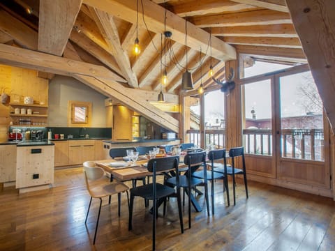 Chalet de Standing avec Cheminée et Sauna, Proche du Centre de Val-d'Isère - FR-1-694-14 Chalet in Val dIsere