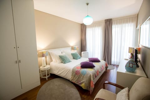 Bed, Decorative detail, Bedroom, wardrobe