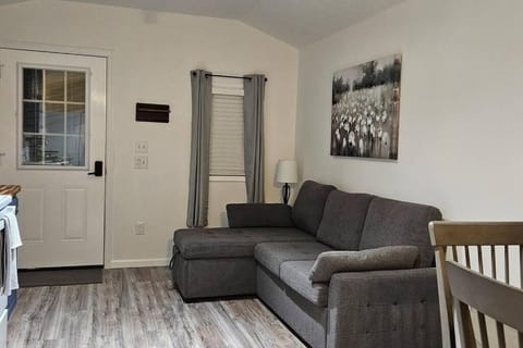 Studio 431-Vet owned 14 miles to Ft Moore Chalet in Phenix City