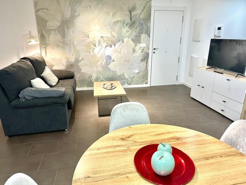 Communal lounge/ TV room, TV and multimedia, Living room