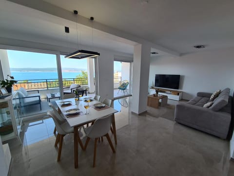 View (from property/room), Living room, Seating area