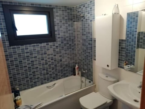 Habitacion en piso compartido y wc compartido cerca de Playa de Samil Apartment in Vigo