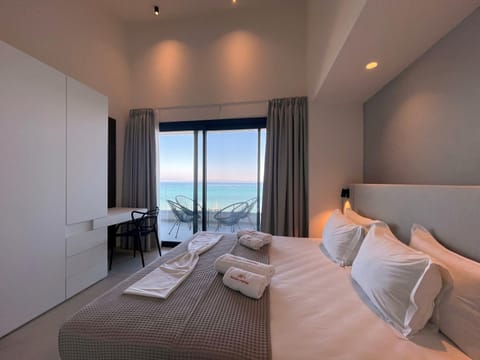 Bed, Photo of the whole room, Bedroom, Sea view