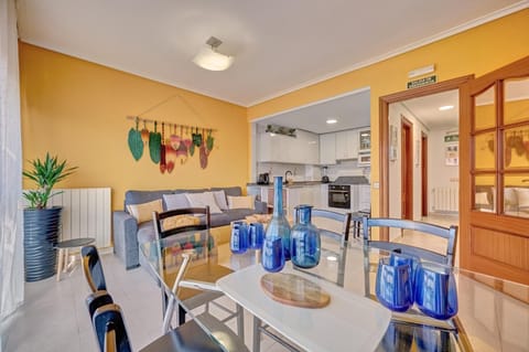 Kitchen or kitchenette, Living room, Dining area