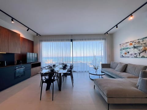 TV and multimedia, Kitchen or kitchenette, Living room, Seating area, Dining area, Sea view